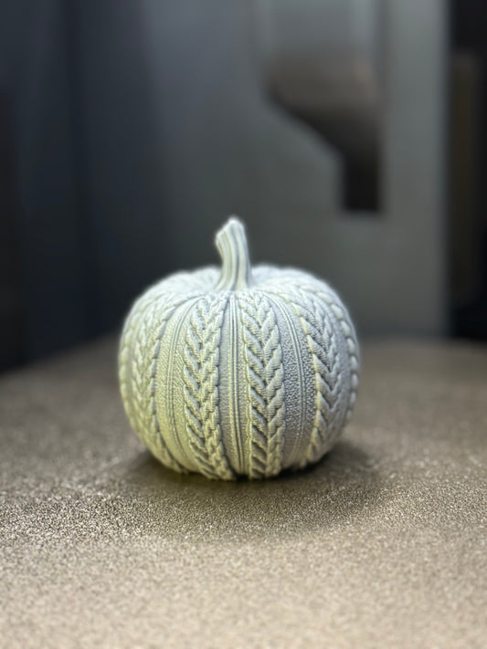 Strikket gresskar (i plast)