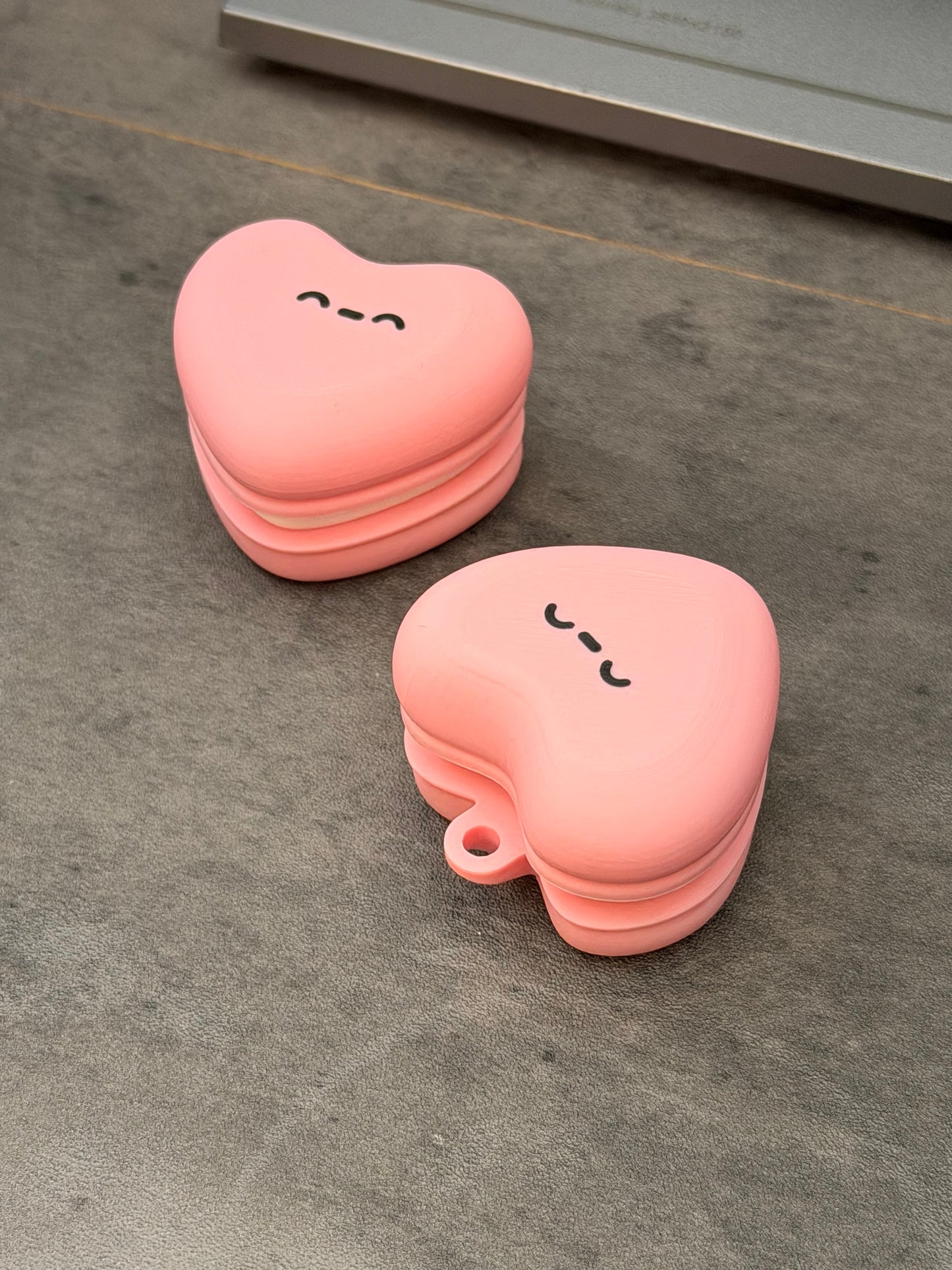 SALG - makroner fidget clicker (tilfeldig ansikt)