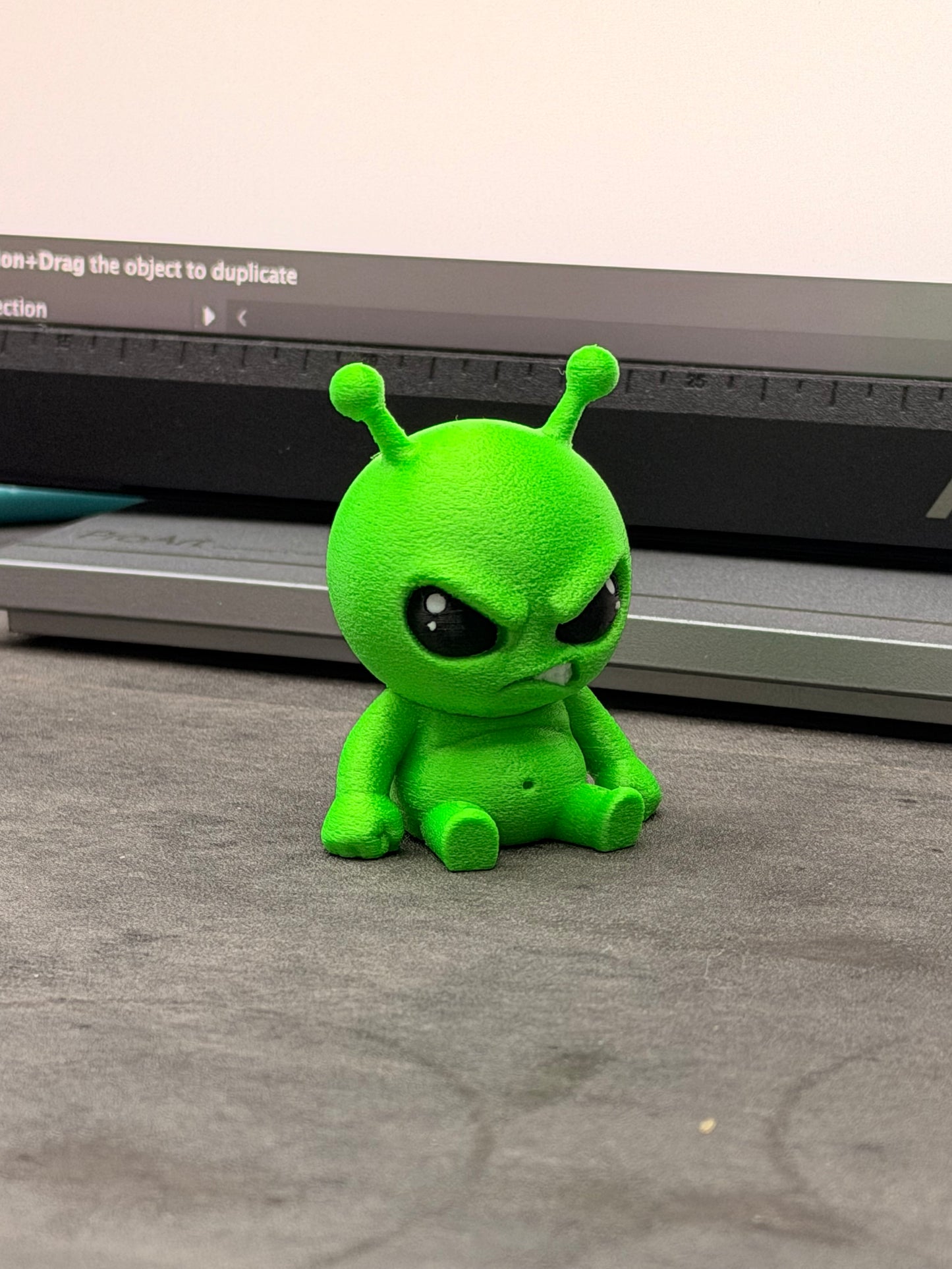 SALG - grønn alien
