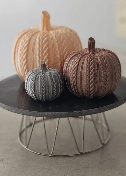 Strikket gresskar (i plast)